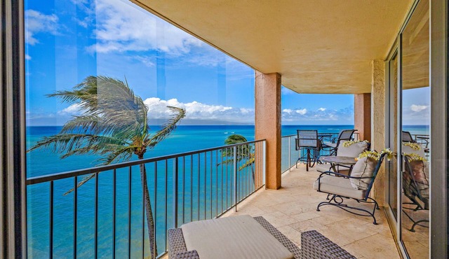 Spectacular ocean views at Royal Kahana 610, Spacious 2-BR AC Pool
