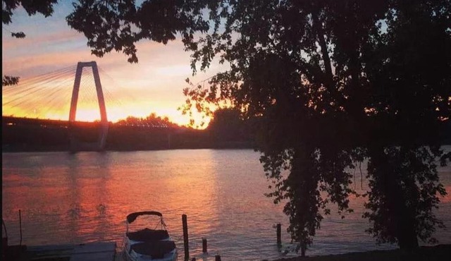 Spectacular on the water getaway!