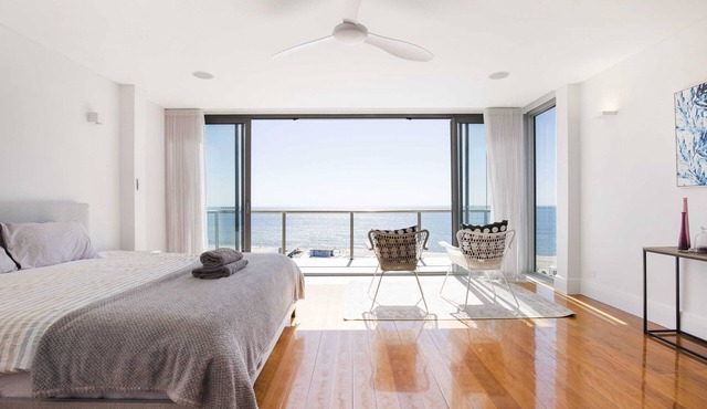 Spectacular Panoramic Oceanview House in Seacliff