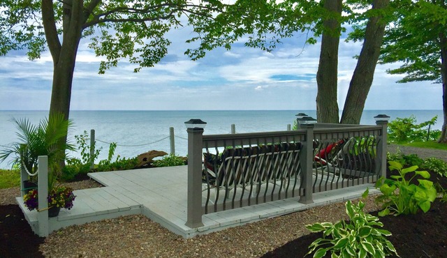 Spectacular Panoramic Lake Views in Romantic, Private Setting