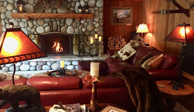 Spectacular Riverfront Chalet w Expansive Views, Hot Tub, Perfect Ski Retreat!