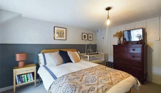 Spectacular Riverview Cottage in Calstock