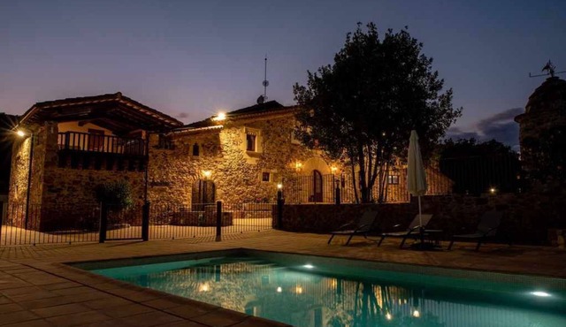 Spectacular rural farmhouse - relax in Brunyola