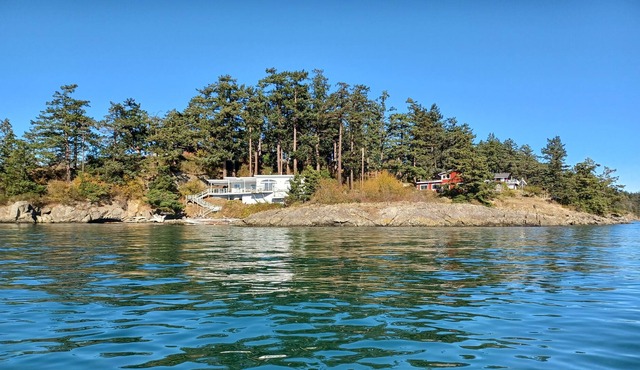 Spectacular Skagit Bay Beach House with Dramatic Views