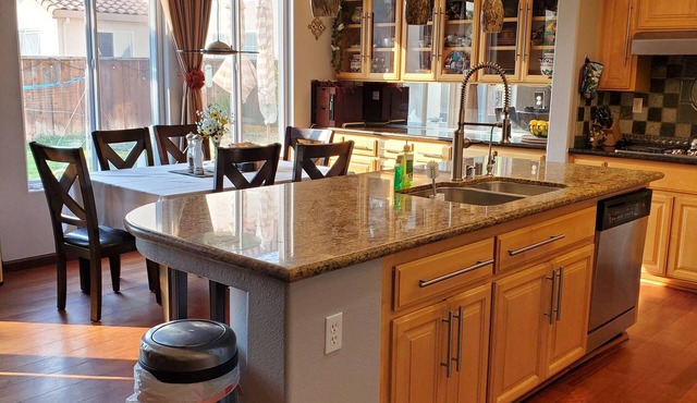 Spectacular Spacious Stay for 1 to 16 Guests