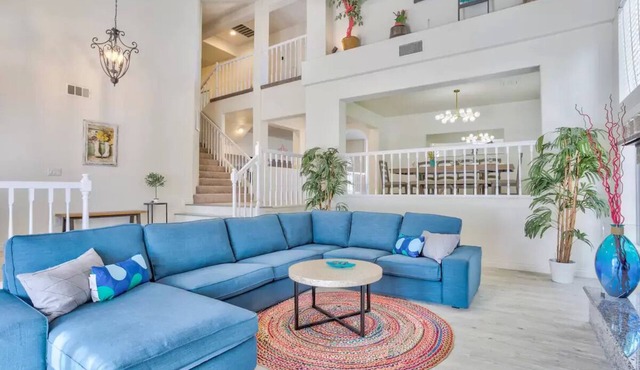Spectacular spacious home with private pool