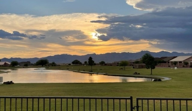 SPECTACULAR SUNSET VIEWS- FABULOUS POOL AND SPA HOME!