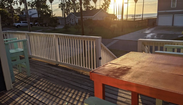 Spectacular Sunset and Bay Views! Spacious 4bed/2bath in a quiet neighborhood!