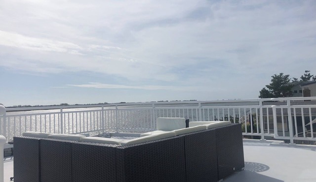 Spectacular 5BR/4 bath Bayfront - newly renovated - North end of LBI