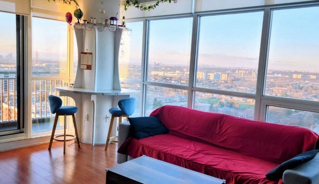 Spectacular View Cozy 2-Bed Condo
