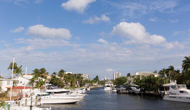 Spectacular view on the canal, Fort Lauderdale, very clean, free Parking & Wifi