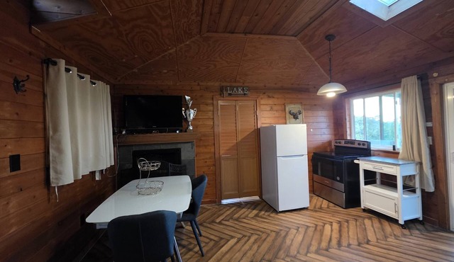 Spectacular View: PrivateBeautiful Studio Cabin-Close to Dallas FIFA Cup Stadium