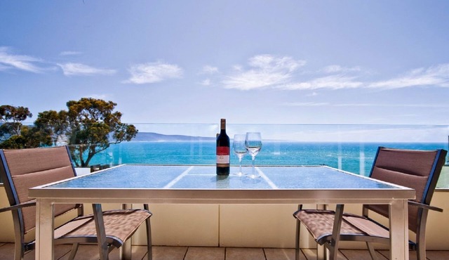 Spectacular Views Apartment: Bay Panorama