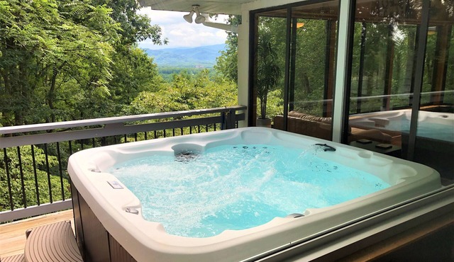 Spectacular Views! -Great Location-Hot Tub-Dreamy Porch & Sun Room-Fenced Yd!
