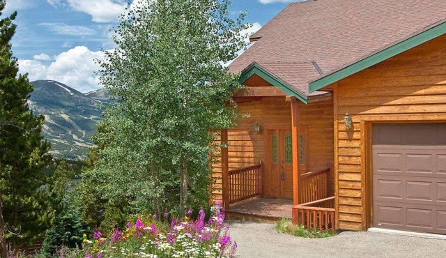 Spectacular Views, Hiking & Skiing, Spacious Cozy Luxury, Hot tub, Fireplace