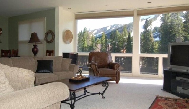 Spectacular Views! Luxury 3BR/2BA in Base Area Location - Trademark