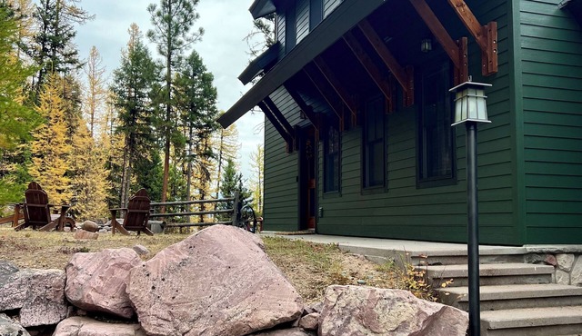 Spectacular Views of Swan Mountain Range~Spacious Home~Perfect for Entertaining