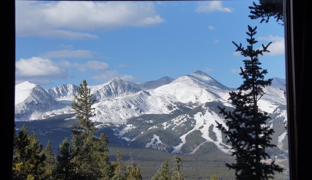 Spectacular Views, Skiing, Spacious Cozy Luxury, Hot tub, Fireplace