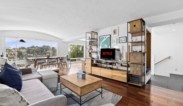 Spectacular Views & Tranquil Retreat in Los Feliz