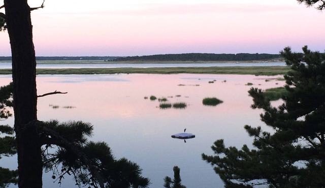 Spectacular Waterfront Home! Privacy, A/C, VIEWS! Direct beach access!