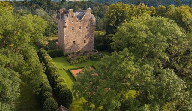 Spedlins Castle – A Magical Escape in the Scottish Countryside