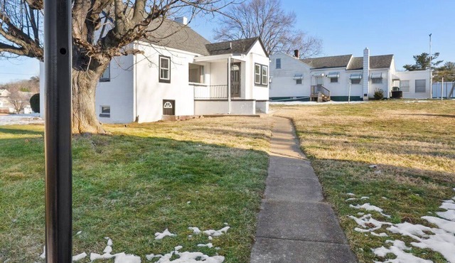 Speedway 4BR Walk to Town Pet Friendly