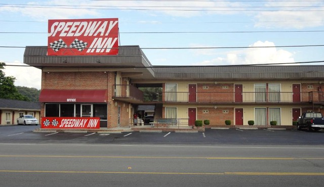 Speedway Inn