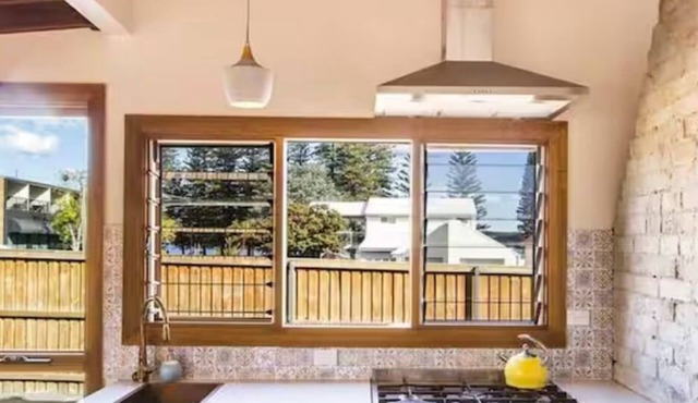 Speers Point Lake House