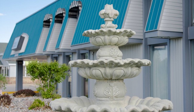 Spencer Inn and Suites