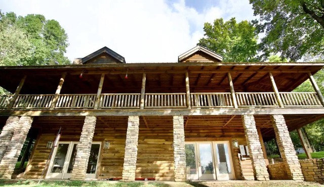 Spencer Mountain Cozy Cabin
