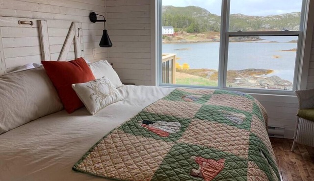 Spencer Salt-Side Cottage (Salt Harbour)