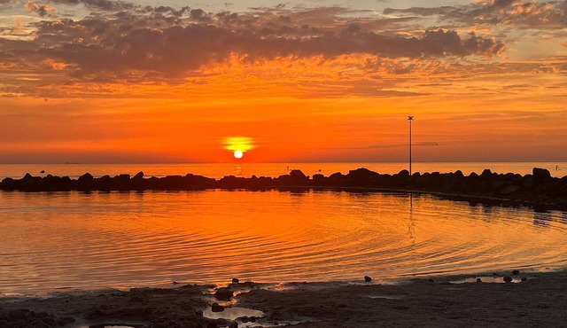 Spend a relaxing holiday in this holiday home near the Cote d'Opale.