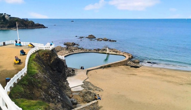 Spend a relaxing time in the beautifully located cottage.