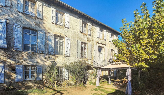 Spend a relaxing vacation in this inviting cottage with rustic charm.