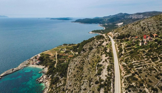 Spend a relaxing vacation in the small, picturesque village of Zara.