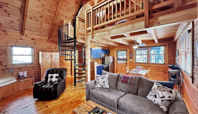 Spend Memorial Day at The Deer- Fiber Wifi! - Close to Callaway Gardens