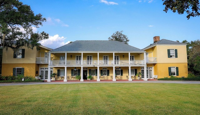 Spend the night in one of the South's oldest historic homes!