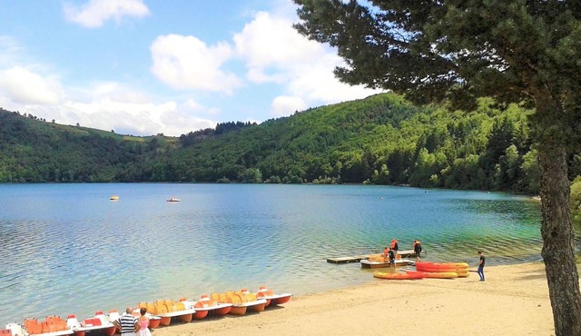 Spend your holiday in this cute holiday home in the heart of the Monts dArdeche National Park.