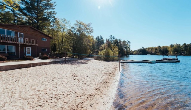 Spider Lake Escape | Pontoon Rentals | Sandy Beach