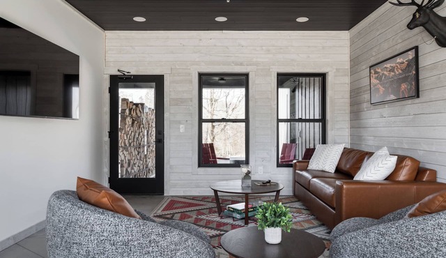 Spillway Lodges
