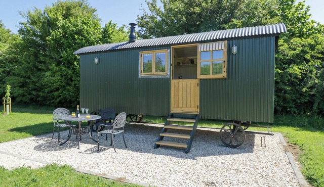 SPINDLE, with pool in Witney