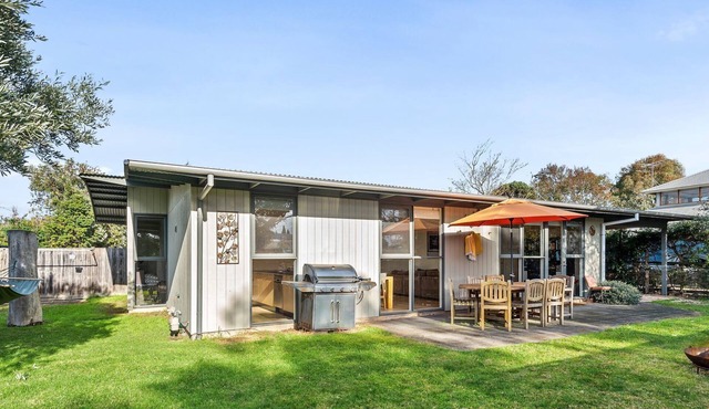 Spindrift Point Lonsdale