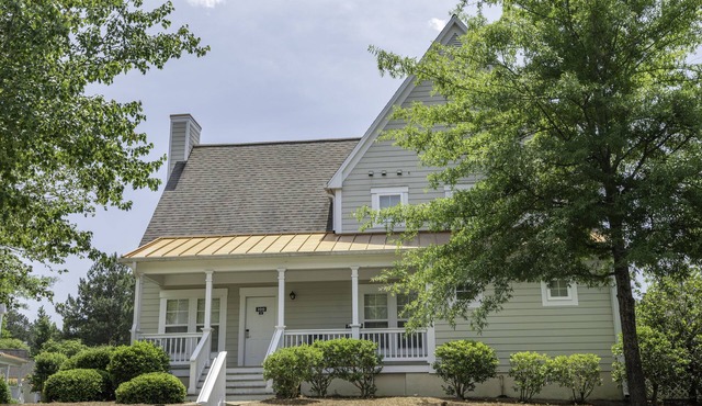 Spinnaker Resorts andnCottages at King's Creek Resorts