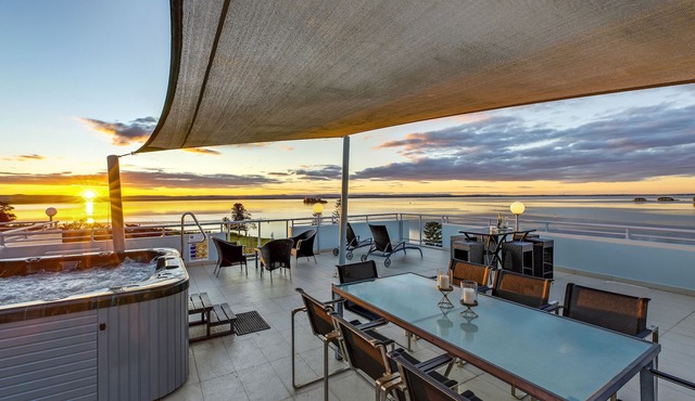 Spiral staircase to 2 level rooftop Penthouse with Hot spa & BBQS