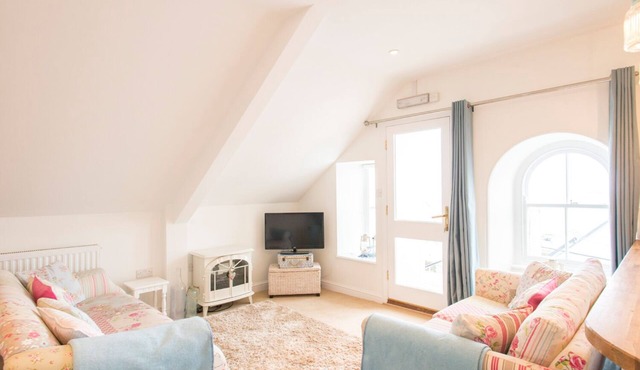 SPIRAL VIEW, family friendly, with a garden in Perranporth