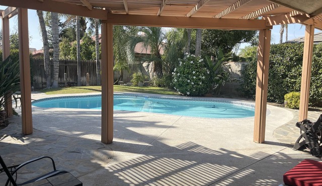 Spirit Lake Luxury Poolside Escape!