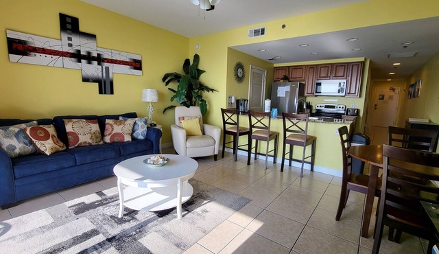 Splash! Gorgeous Beachfront Water Park, Lazy River, Beach Service included