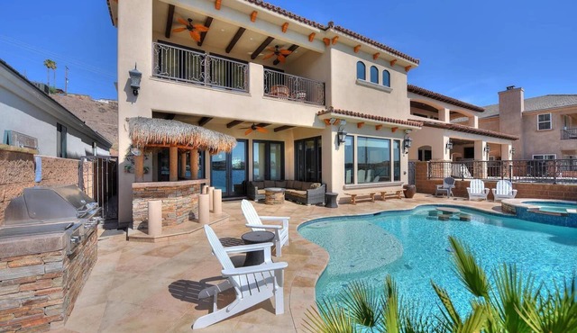 Splash Landing! Dock, Pool & Hot Tub | Riverfront House & Guest