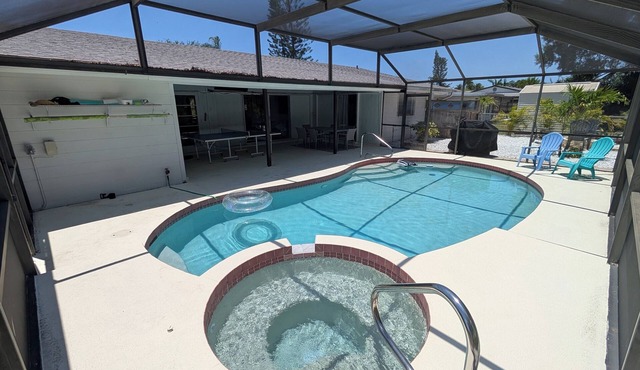 Splash Oasis - 3BR, 6 Beds, Heated Pool, Spa, BBQ Grill, Ping Pong, Near Beaches