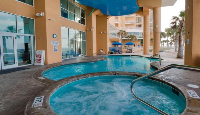 Splash Resort By BlueSwell